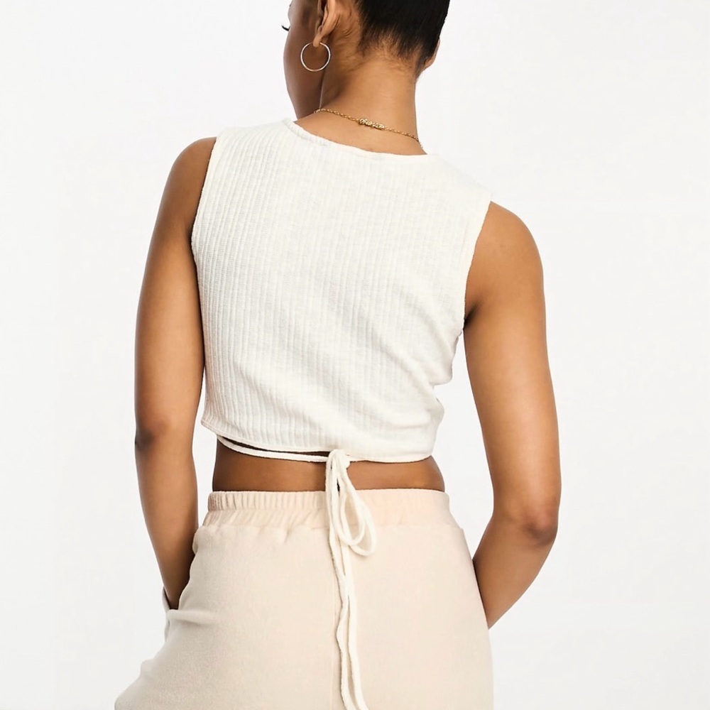 Vero Moda Cream Crop Top - Picture 7 of 7